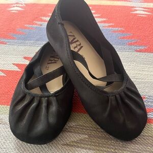 Zara Girls Satin Ballet Flat size 10.5 Little Kids